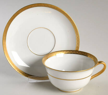 CRG70 Footed Cup & Saucer Set