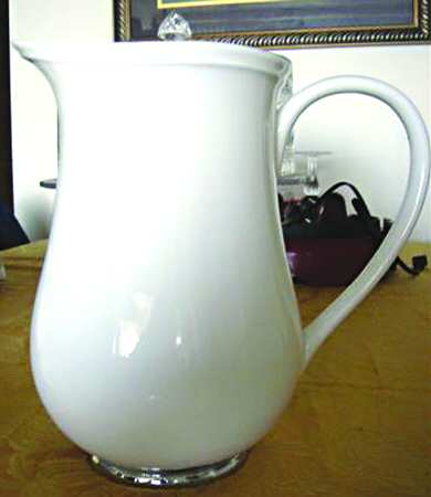 Hotel Suite Coffee Pot & Lid