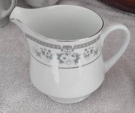 CX297 Creamer