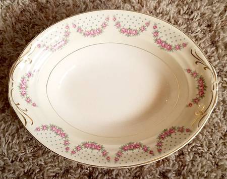 CRP151 9" Oval Vegetable Bowl