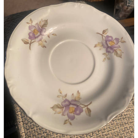 064205 Saucer