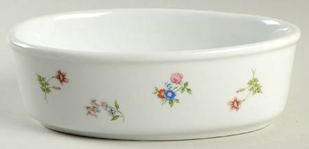 Nicole 7" Oval Baker