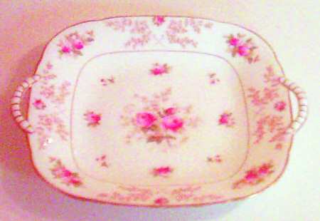 Y5959 Handled Cake Plate