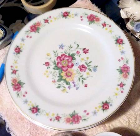 CX316 Luncheon Plate