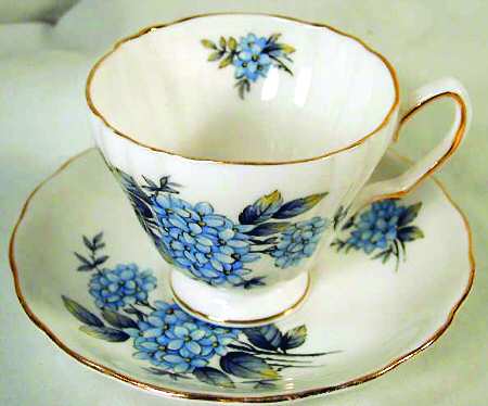 CRY10 Footed Cup & Saucer Set
