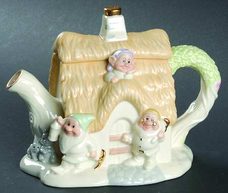 Snow White Figural Creamer
