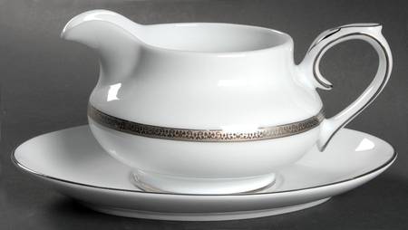 Grand Buffet Platinum Gravy Boat & Underplate