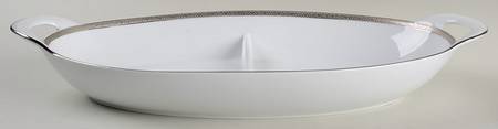 Grand Buffet Platinum 17" Oval Divided Tray
