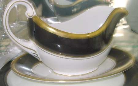 COA144 Gravy Boat & Underplate
