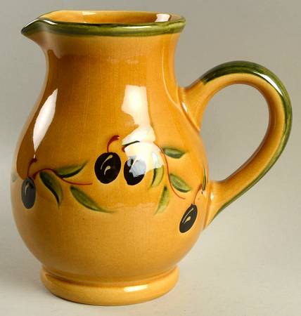 Nicoise Olive 80 Oz Pitcher