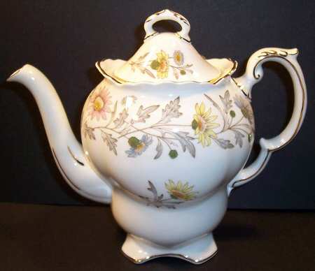 COA146 Teapot & Lid