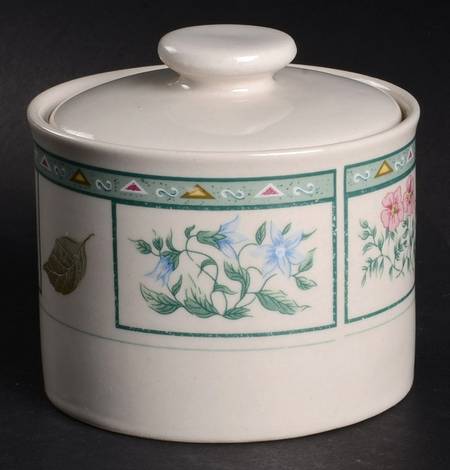 Chelsea Square Sugar Bowl & Lid