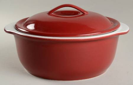 Classic Cafe Red 2.5 Qt Round Covered Casserole