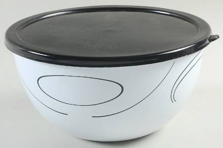 Simple Lines (Corelle) 8 3/4" Metal Bowl with Plastic Lid