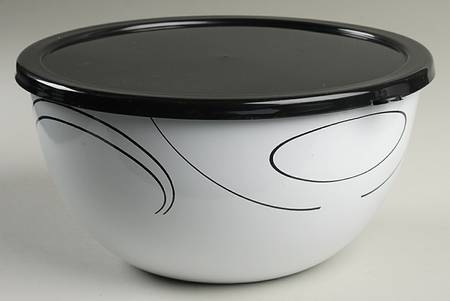 Simple Lines (Corelle) 9 5/8" Metal Bowl with Plastic Lid