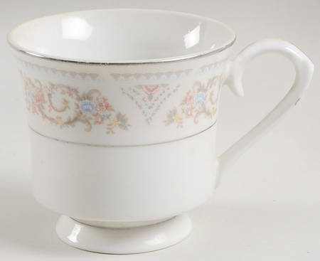 CCL4 Footed Cup