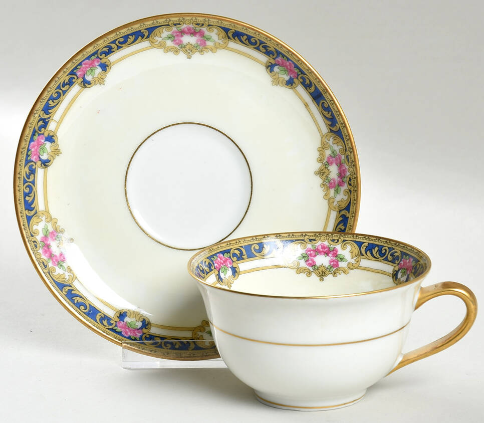 CRG74 Flat Cup & Saucer Set