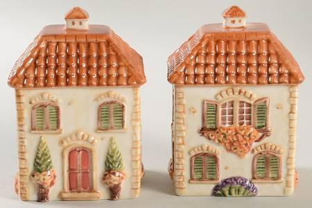 Toscana Figural Salt & Pepper Set