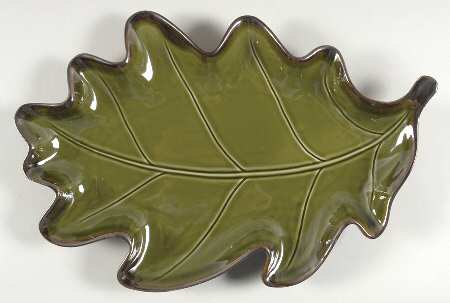 Embassy Harvest 18" Leaf Shaped Platter