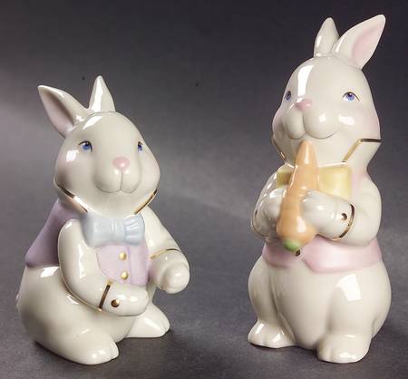 Easter Figural Salt and Pepper