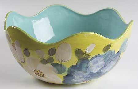 Lisa's Garden 11" Scalloped Bowl