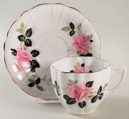 850-52 Flat Cup & Saucer Set