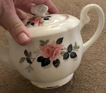 850-52 Teapot & Lid