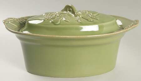 Madeira Harvest (Moss Green) 1.5 Quart Oval Covered Casserole
