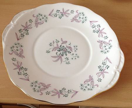 8366 Handled Cake Plate