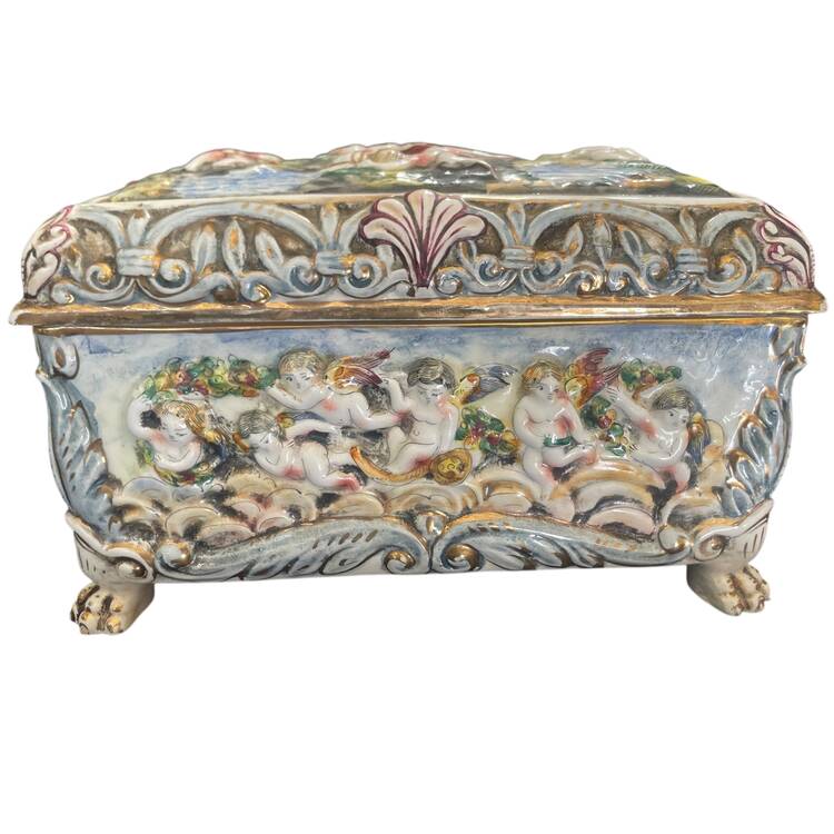 1366 Cherub Trinket Box & Lid