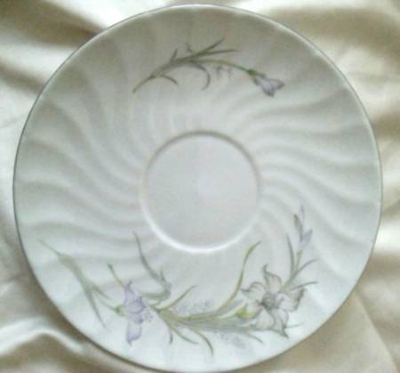 Lavender Lilies Saucer