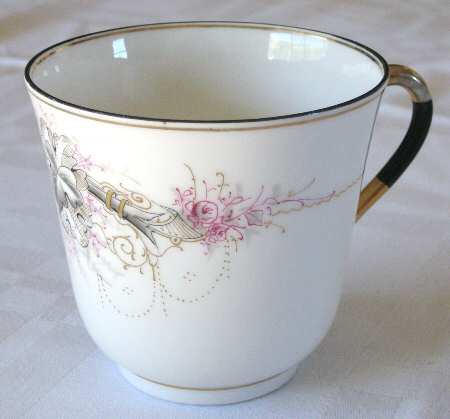 3082 Footed Cup