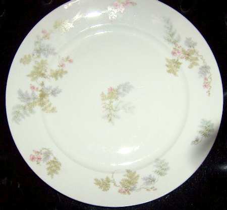 Head 86 Dinner Plate