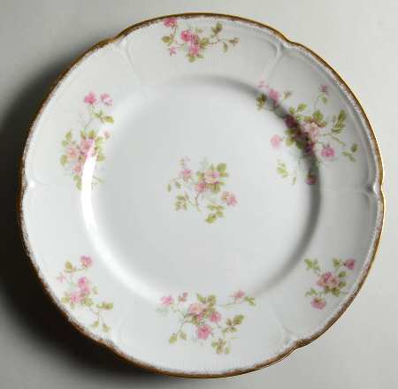CHF1375 Dinner Plate
