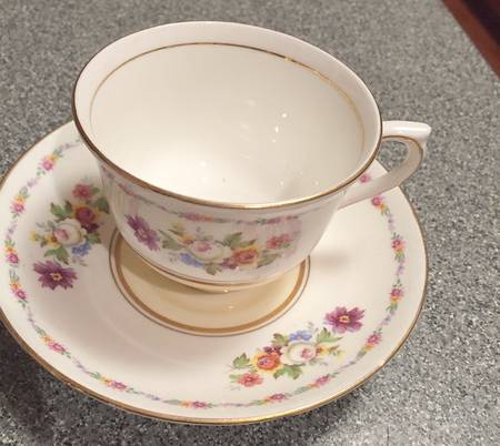 CLC91 Flat Cup & Saucer Set