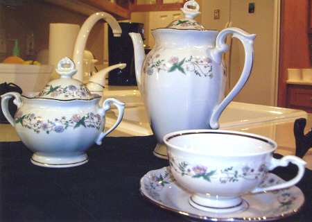 Nassau Sugar Bowl & Lid