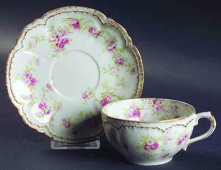 CHF1180 Flat Cup & Saucer Set