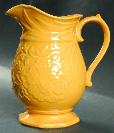 Field Flowers Gold 80 Oz Pitcher