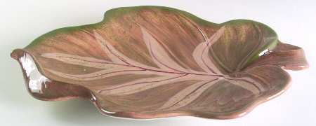 Rainforest 16" Leaf Shaped Platter