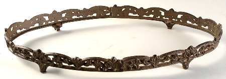 Renaissance Ivory Metal Stand-For 18" Oval Baker