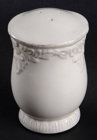 Renaissance Ivory Pepper Shaker
