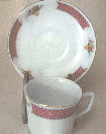 CX392 Flat Cup & Saucer Set