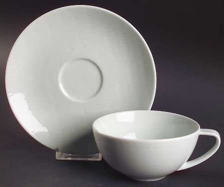 Sculpted Flat Cup & Saucer Set