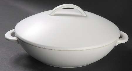 Cargo White 1.5 Qt Round Covered Casserole