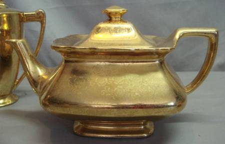 Lady Hamilton Teapot & Lid