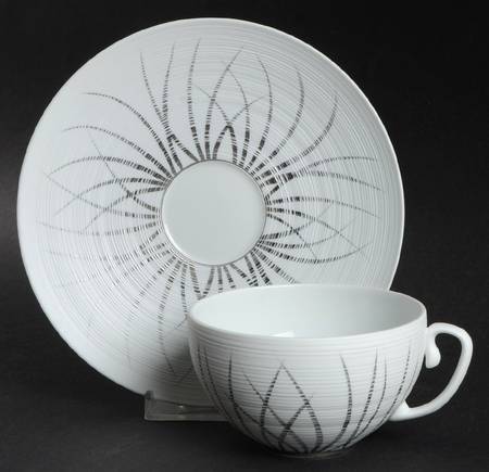 Toundra Platinum Flat Cup & Saucer Set