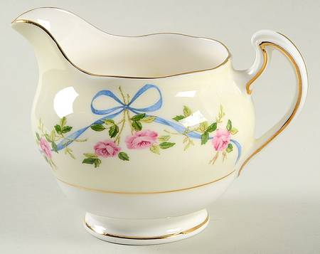 6805 Creamer