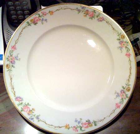 CHF1416 Dinner Plate