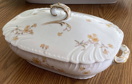 Schleiger 372-3 Rectangular Covered Vegetable