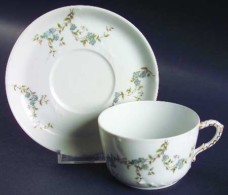Schleiger 1299-7 Footed Cup & Saucer Set